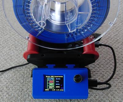 Wiegen, führen, abrollen – die smarte Filamentwaage für perfektes Drucken.